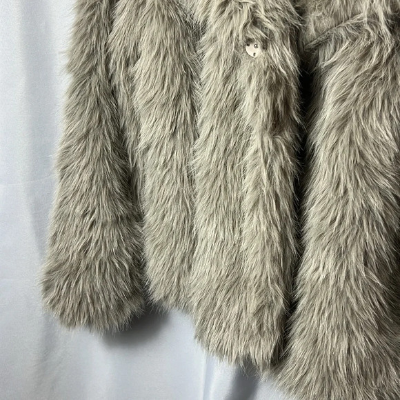 Faux Fur Shaggy Retro Y2K Coat - Picture 4 of 15